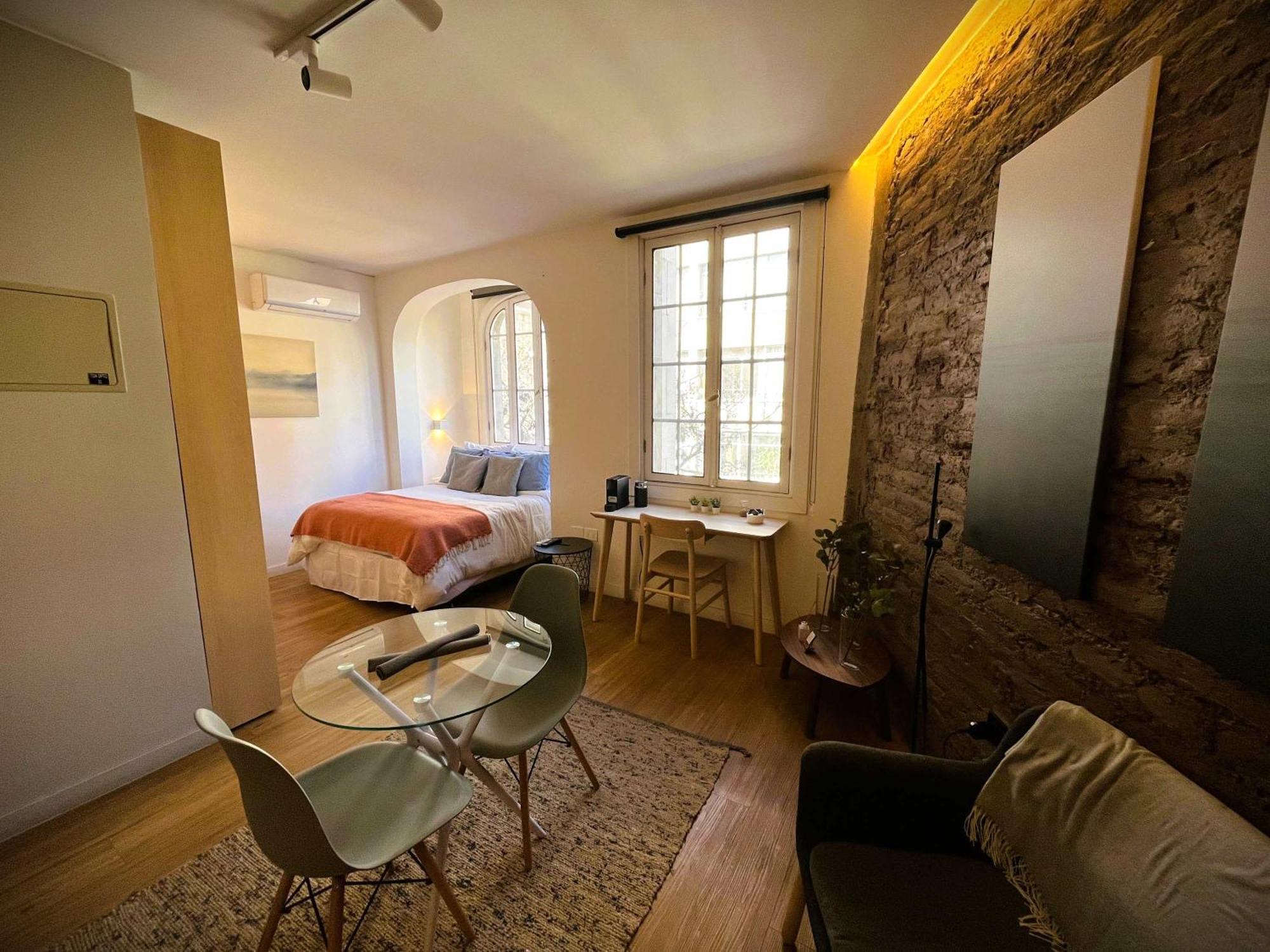 Hom I Amplio Y Luminoso Departamento En Barrio Lastarria Apartamento Santiago